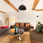 - Old Town Ξενοδοχείο 4*