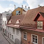 - Old Town 4*