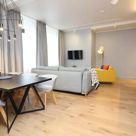 Aparthotel Old Town 4*