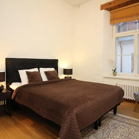 Old Town Apartmanhotel