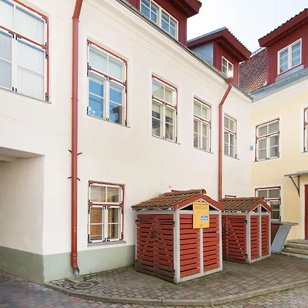 Old Town Apartmanhotel 4*