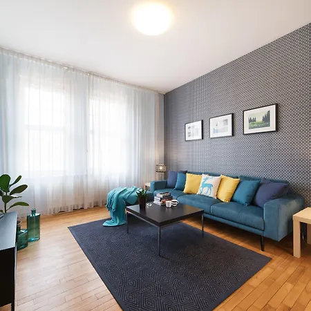 Aparthotel Old Town 4*