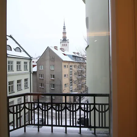 - Old Town Hotel