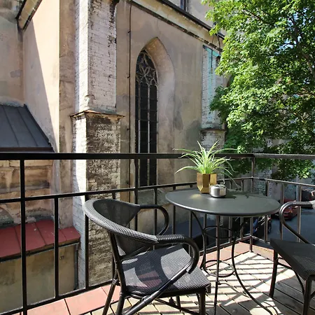 - Old Town Hotel 4*