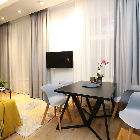 Old Town Aparthotel 4*